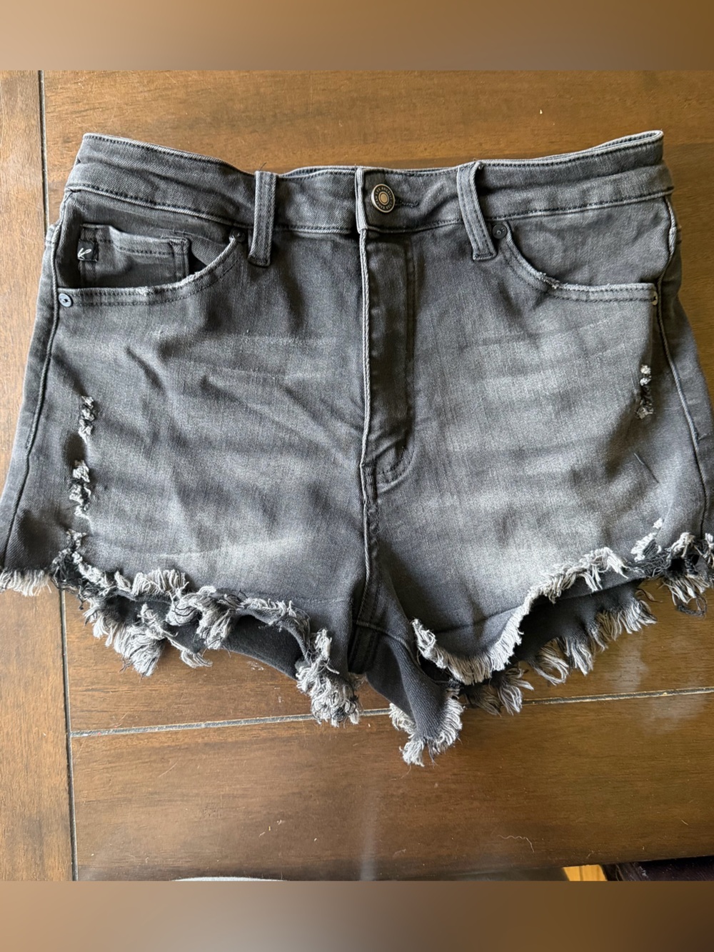 KanCan women’s Distressed Frayed Hem Jean Shorts